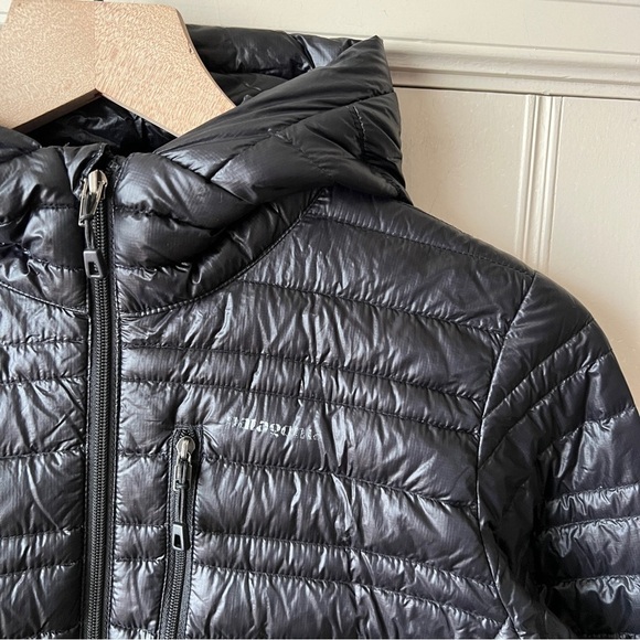 Patagonia Ultralight Down Hoody - Picture 2 of 4
